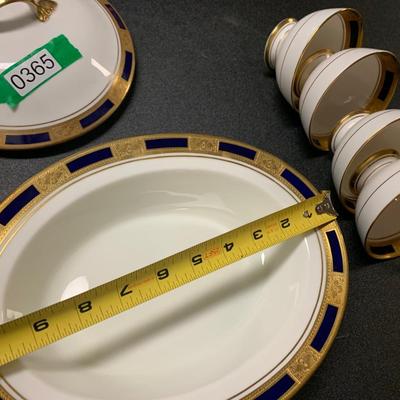 Aynsley Fine Bone China Set