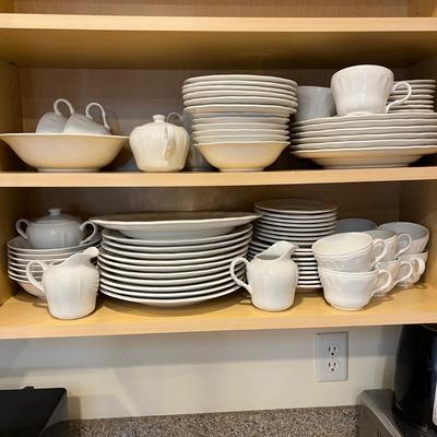 Large Set of Yamaka Kentshire Dishes, 13 Person Set w/ Extras (K-MK)