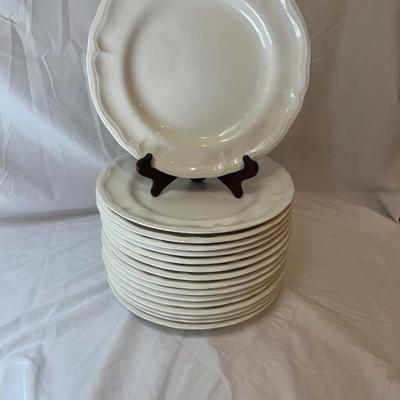 Large Set of Yamaka Kentshire Dishes, 13 Person Set w/ Extras (K-MK)