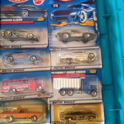 LOT 19 FIFTEEN VINTAGE HOT WHEELS