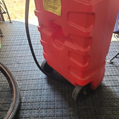 Gas container.