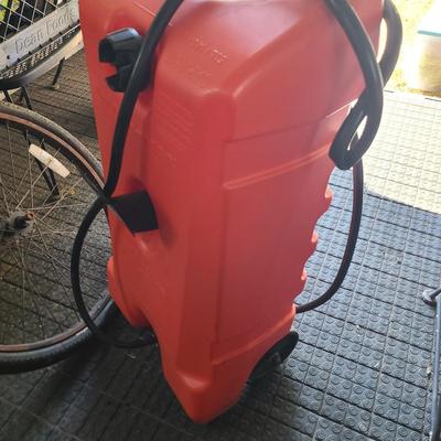 Gas container.