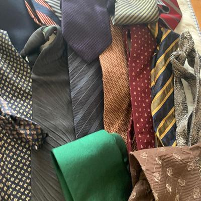 Men’s High End Designer Ties Lot