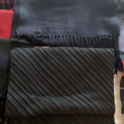 Cashmere & Wool Scarf Lot