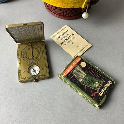 1431 Vintage SUNWATCH Compass and Sundial