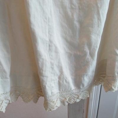 Vintage White Ladies White Skirt or Slip With Lace Trim