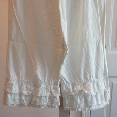 Ladies Vintage White Pantaloons With Lace Trim
