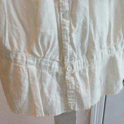 Vintage Ladies Crocheted White Top