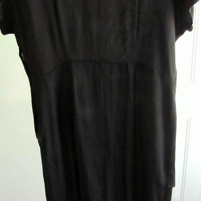 Ladies Vintage Black Dress, Much Nicer Than Photos Show!