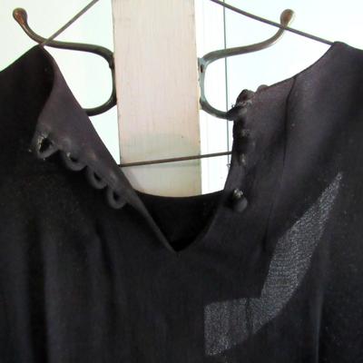 Ladies Vintage Black Dress, Much Nicer Than Photos Show!