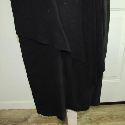 Ladies Vintage Black Dress, Much Nicer Than Photos Show!
