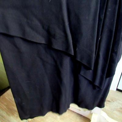 Ladies Vintage Black Dress, Much Nicer Than Photos Show!