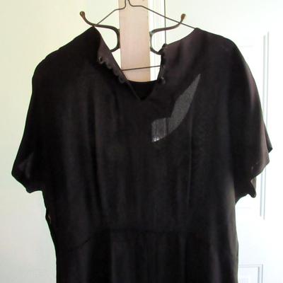Ladies Vintage Black Dress, Much Nicer Than Photos Show!