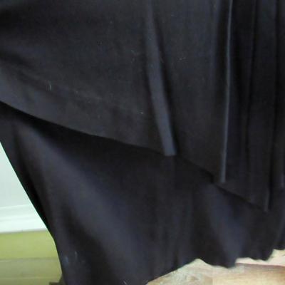 Ladies Vintage Black Dress, Much Nicer Than Photos Show!