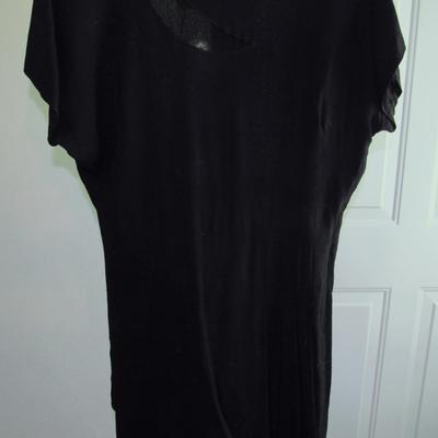 Ladies Vintage Black Dress, Much Nicer Than Photos Show!