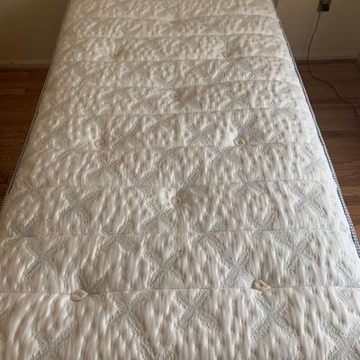 Aireloom Mattress/Box Spring Single Frame Brass Headboard