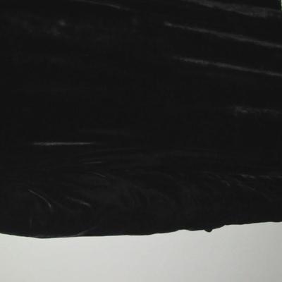 Vintage 1940-50s Ladies Black Velvet Long Coat, J L Hudson Co, Read Description