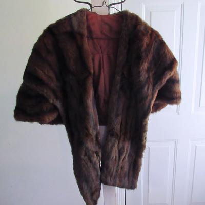 Vintage Beautiful Over The Shoulder Fur Cape With Long Front
