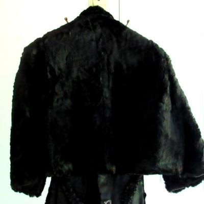 Vintage Black Fur Over Shoulder Cap With Long Front Flaps, Nice, See All Photos