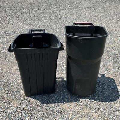 Lot# 231 Pair of Outdoors Trash Cans ( approximately 45-55 Gal )