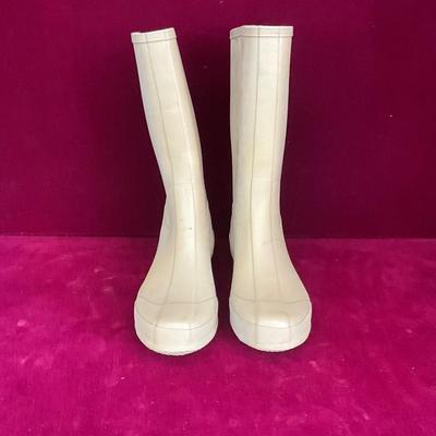 Lot# 232 Pair of Rubber Boots ( size 9 )