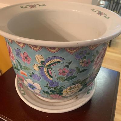 Planter With Dish