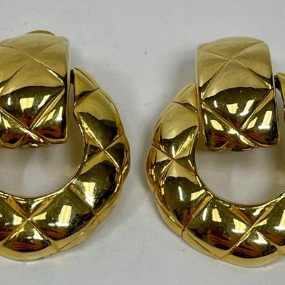 Vintage Gold Tone clip-on Earrings