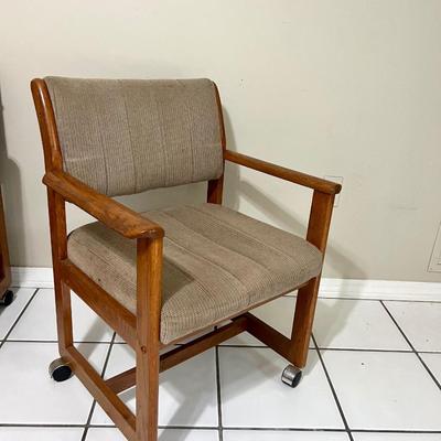 Mid Century Dining Table & Chairs~ Read Details