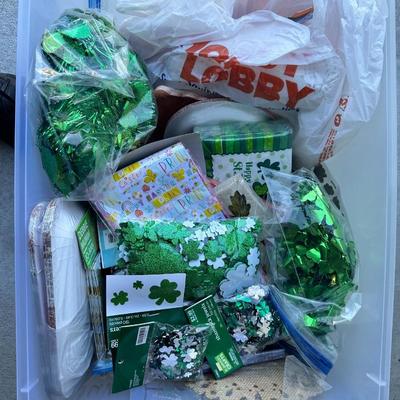 Mis. Holiday décor (Mostly St. Patricks)
