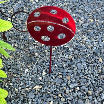 Lady bug Garden Metal Art (Set of 2)