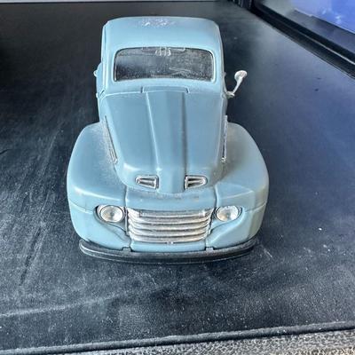 1:25 Ford F-1 Pick Up 1948 MAISTO Special Edition