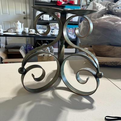 Metal Candle Stand with Pillar Candle