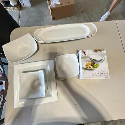 White Plate Set