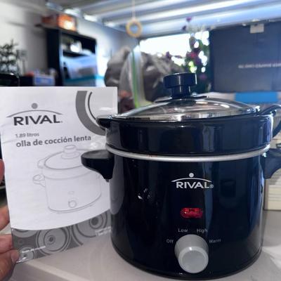 Small Rival Slow Cooker
