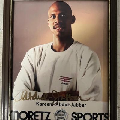 Kareem Abdul-Jabbar Autographed 8x10 Photo