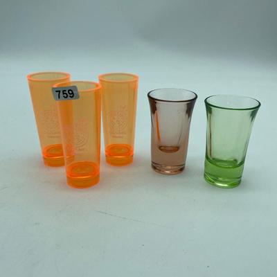 3 plastic/2 glass shot glasses