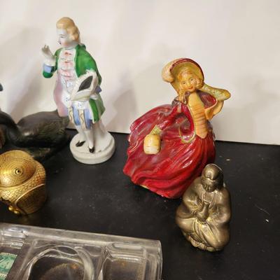 Collectable Lot w Sengbusch 310 inkwell Purple Cow and more