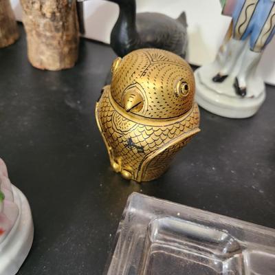 Collectable Lot w Sengbusch 310 inkwell Purple Cow and more