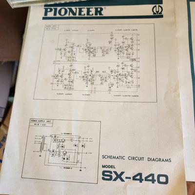 Pioneer SX-440 Receiver with Manual Paperwork