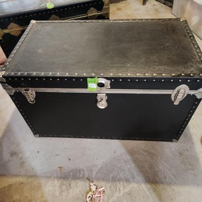 Vintage Storage Trunk 40x22x24 No Key for Lock