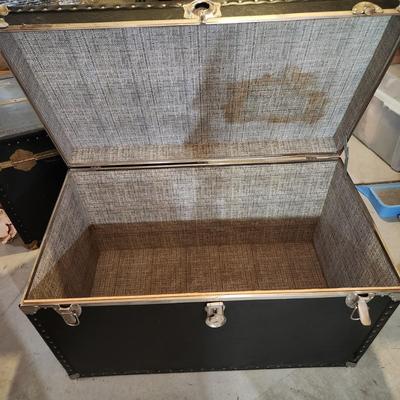 Vintage Storage Trunk 40x22x24 No Key for Lock