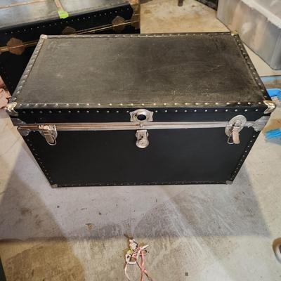 Vintage Storage Trunk 40x22x24 No Key for Lock