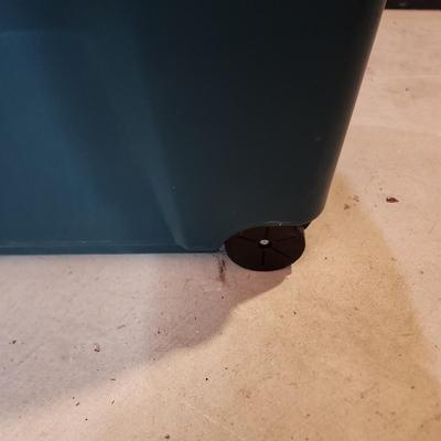 3 Very Large Storage Totes w Lids w Wheels 40x20x19