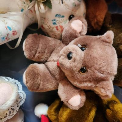 Lot of Vintage Plush Animals Bears Dakin Pooky Emotions