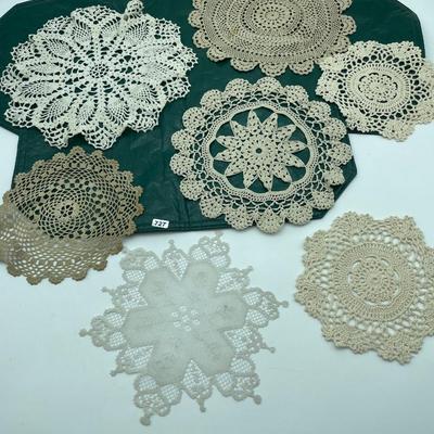 3 green table Matt’s and doily asst