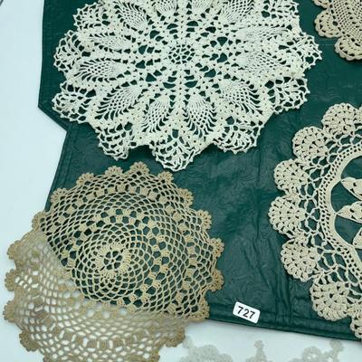 3 green table Matt’s and doily asst