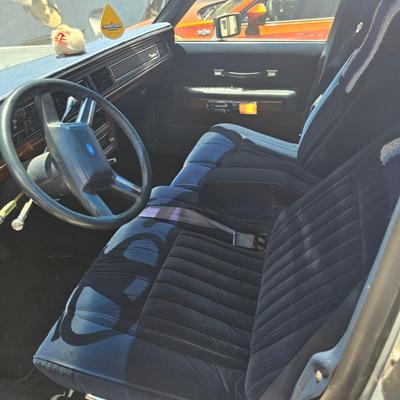 1989 Ford Crown Victoria