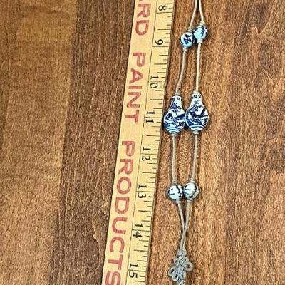 Vintage hand knotted Chinese porcelain blue and white necklace