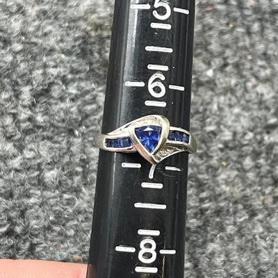 10k Ladies Sapphire Ring