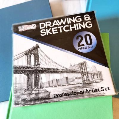 Lot #31 Professional Artist Sketch Set & 4 Blank Sketch Books